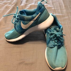 Nike Roshe Runs